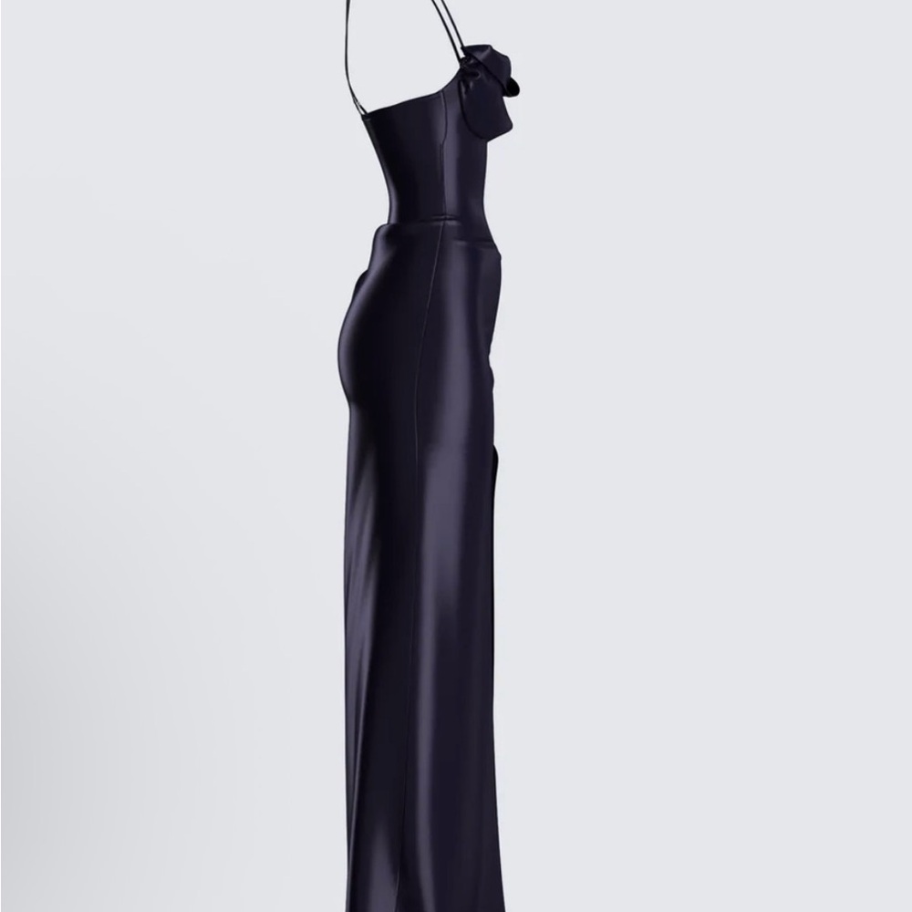 Finesse Lerata Black Satin Maxi Dress - Picture 2 of 10
